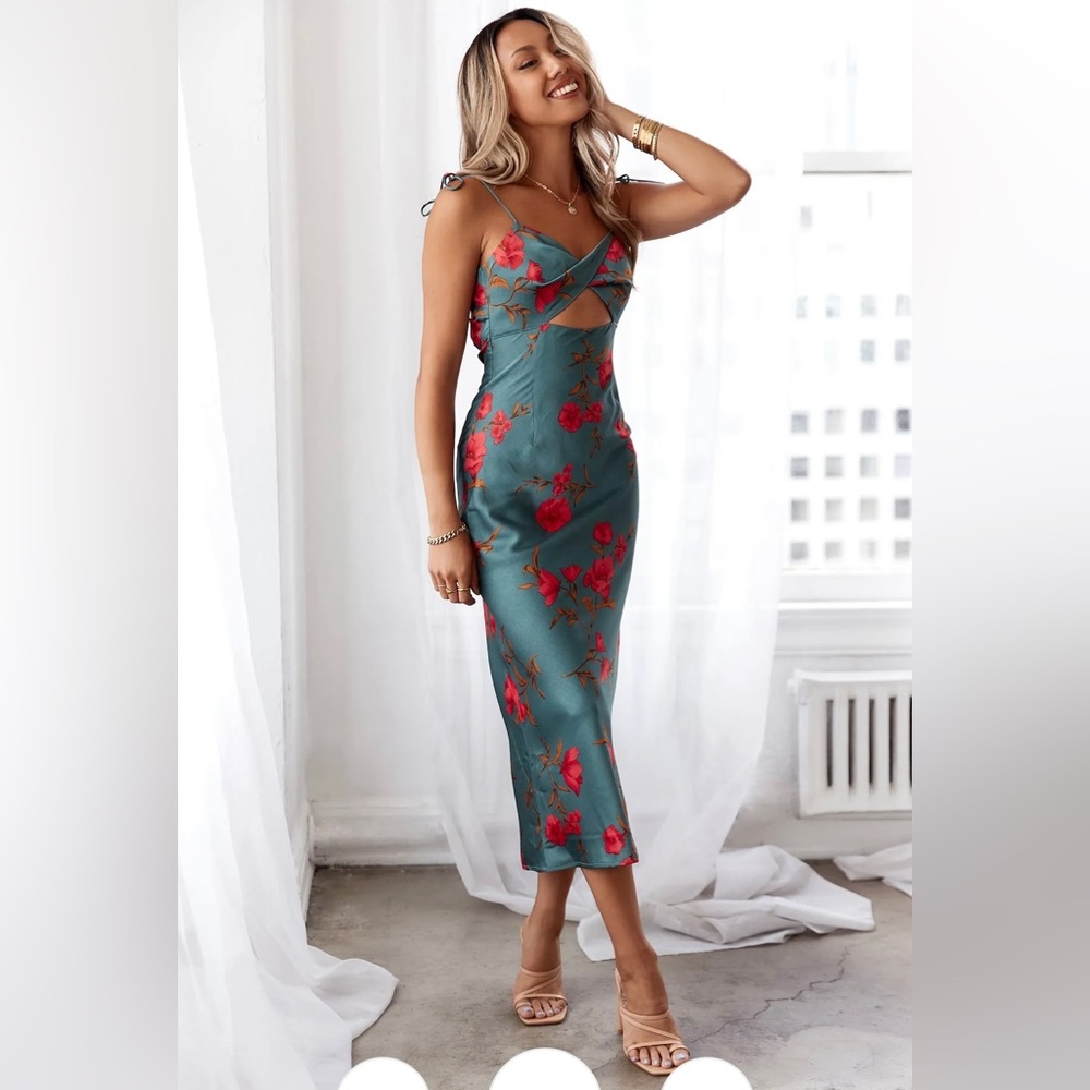 BNWT - Hello Molly - Green Floral Dress Size US 4